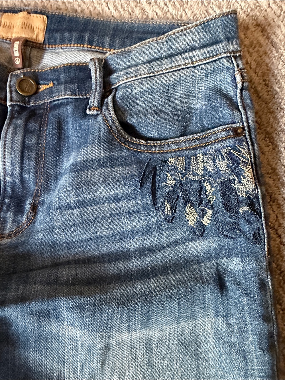 Driftwood Marilyn Embroidered Skinny Jeans in Medium Blue Wash - 28 - Picture 4 of 7